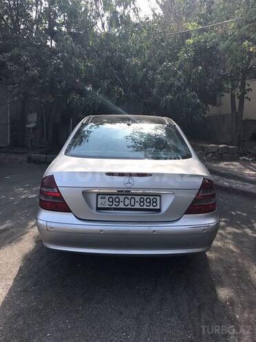 Mercedes E 220 2002, 289,000 km - 2.2 л - Bakı