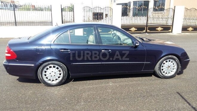 Mercedes E 240 2002, 237,703 km - 2.6 l - Yevlax