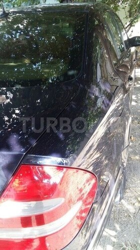 Mercedes E 240 2002, 237,703 km - 2.6 l - Yevlax