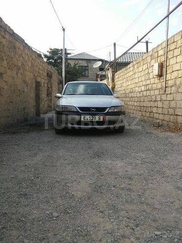 Opel Vectra 1998, 300,000 km - 2.0 l - Bakı