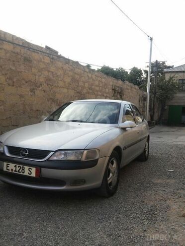 Opel Vectra 1998, 300,000 km - 2.0 l - Bakı