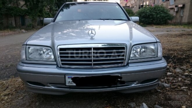 Mercedes C 220 1999, 175,000 km - 2.2 л - Gəncə