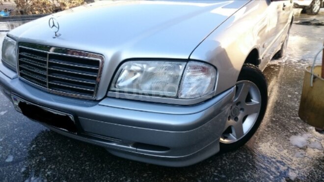 Mercedes C 220 1999, 175,000 km - 2.2 л - Gəncə