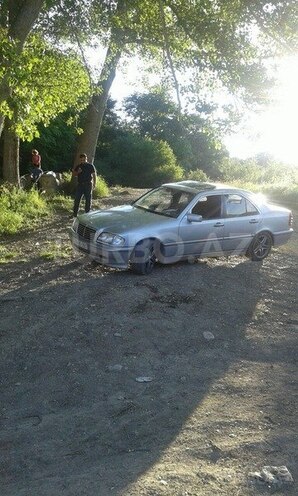 Mercedes C 180 2000, 251,000 km - 0.2 л - Bakı