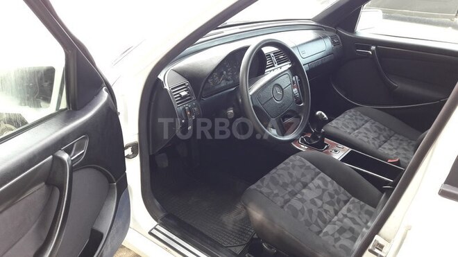 Mercedes C 220 2000, 350,000 km - 2.2 l - Bakı