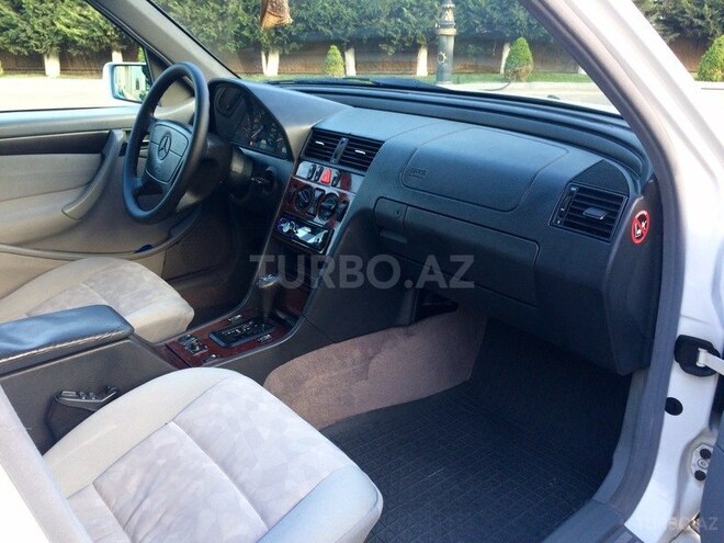 Mercedes C 240 1997, 261,161 km - 2.4 l - Bakı