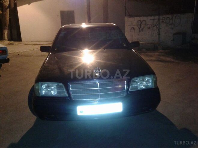 Mercedes C 220 1996, 387,000 km - 2.2 l - Sumqayıt