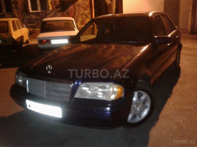 Mercedes C 220 1996, 387,000 km - 2.2 l - Sumqayıt