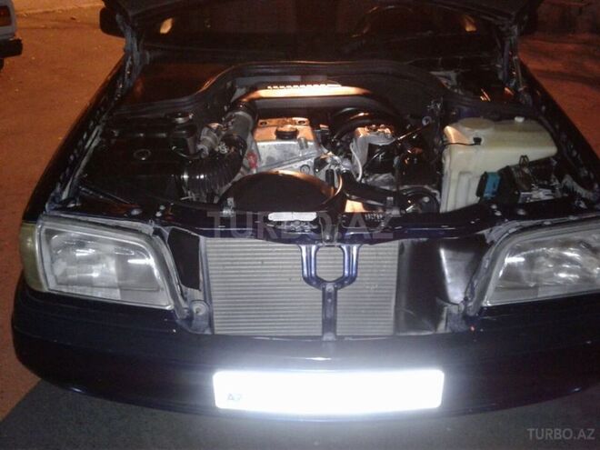 Mercedes C 220 1996, 387,000 km - 2.2 l - Sumqayıt