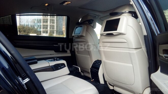 BMW 750 2012, 113,000 km - 4.4 l - Bakı