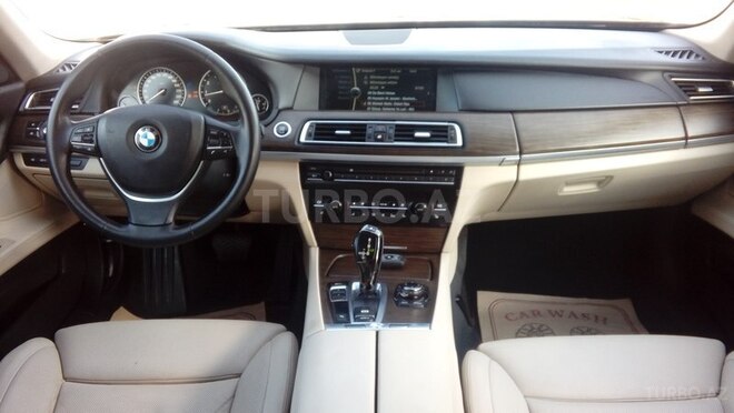 BMW 750 2012, 113,000 km - 4.4 l - Bakı