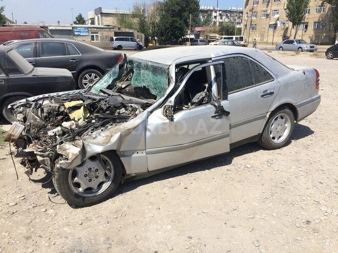 Mercedes C 200 1996, 200,000 km - 2.0 л - Sumqayıt