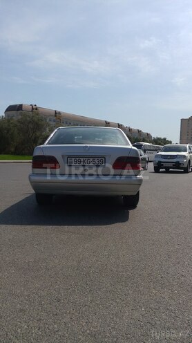 Mercedes E 300 1999, 440,800 km - 3.0 l - Bakı