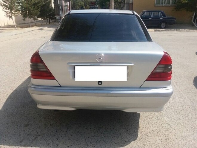 Mercedes C 220 1995, 290,000 km - 2.2 l - Xırdalan