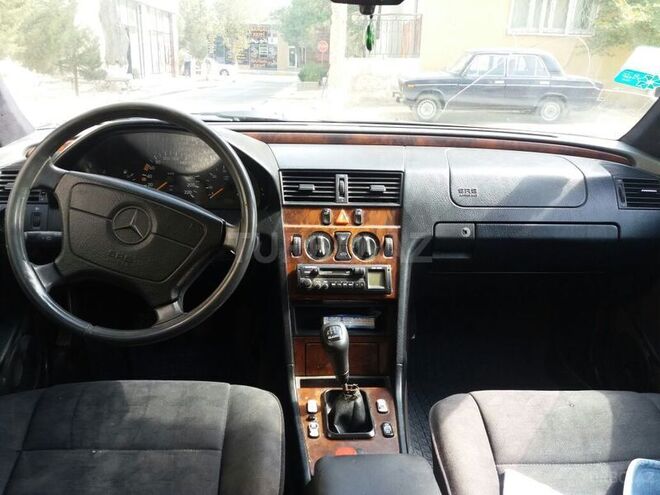 Mercedes C 220 1995, 290,000 km - 2.2 l - Xırdalan