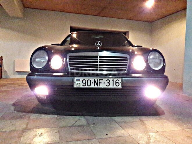 Mercedes E 320 1996, 220,000 km - 3.2 l - Bakı