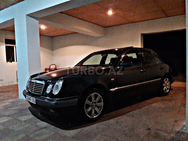 Mercedes E 320 1996, 220,000 km - 3.2 l - Bakı