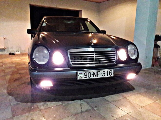 Mercedes E 320 1996, 220,000 km - 3.2 l - Bakı
