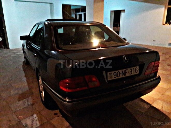 Mercedes E 320 1996, 220,000 km - 3.2 l - Bakı