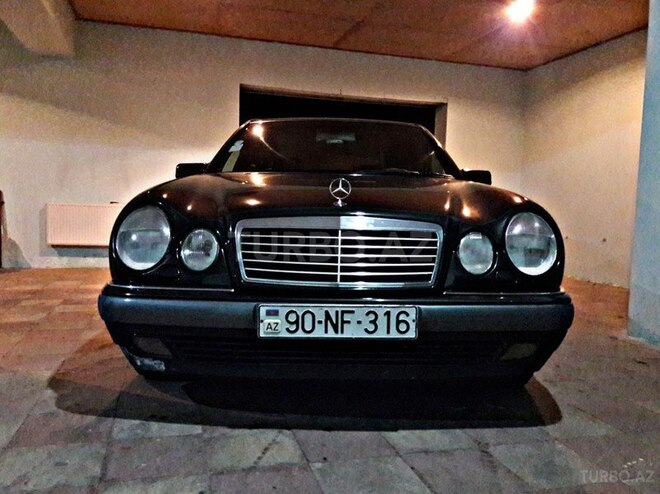 Mercedes E 320 1996, 220,000 km - 3.2 l - Bakı