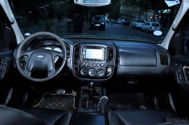 Ford Escape 2005, 210,000 km - 0.3 l - Bakı