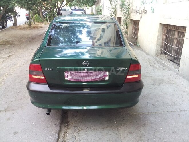 Opel Vectra 1996, 232,000 km - 1.6 l - Bakı