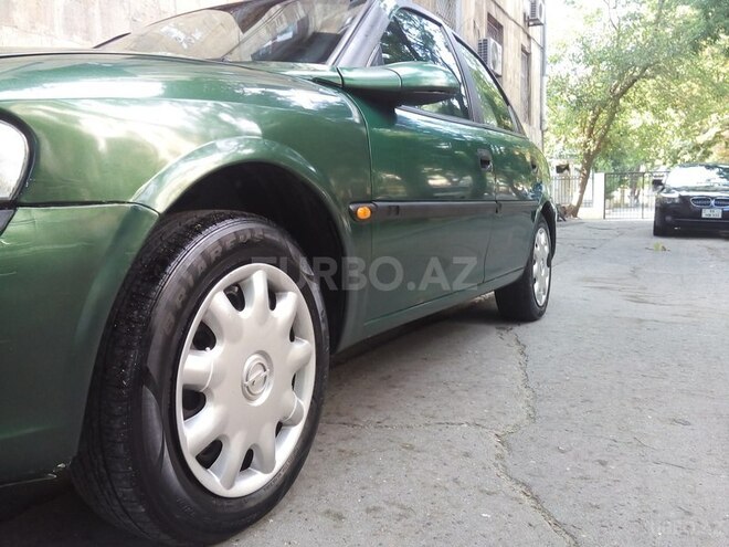 Opel Vectra 1996, 232,000 km - 1.6 l - Bakı