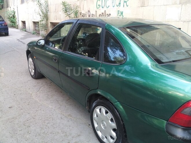Opel Vectra 1996, 232,000 km - 1.6 l - Bakı