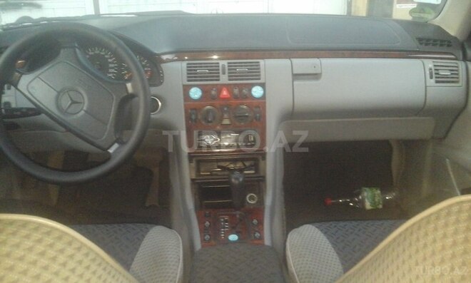Mercedes E 240 1998, 152,000 km - 2.4 l - Bakı