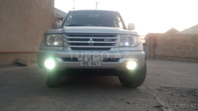 Mitsubishi Pajero io 2000, 230,000 km - 2.0 л - Bakı
