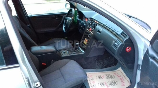 Mercedes E 240 2000, 23,565 km - 2.4 л - Bakı