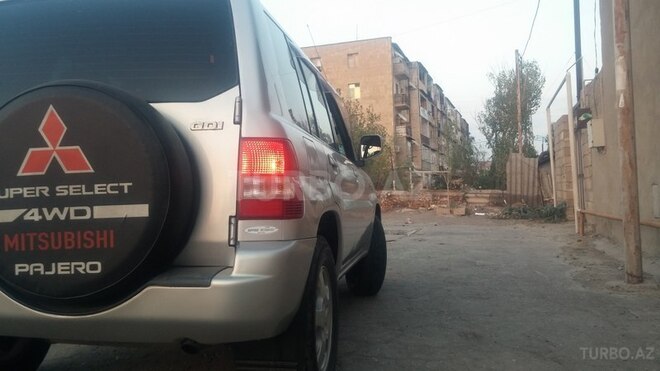 Mitsubishi Pajero io 2000, 230,000 km - 2.0 л - Bakı