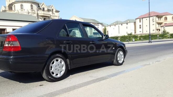 Mercedes C 180 1995, 300,000 km - 1.8 l - Bakı