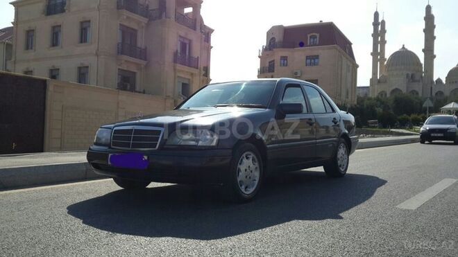 Mercedes C 180 1995, 300,000 km - 1.8 l - Bakı