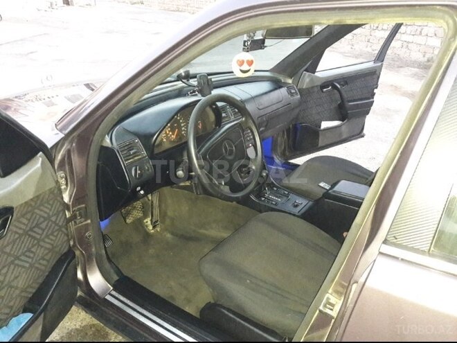 Mercedes C 220 1994, 313,000 km - 2.2 l - Bakı