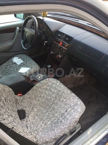 Mercedes E 220 1999, 235,279 km - 0.2 л - Yevlax