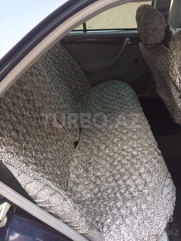 Mercedes E 220 1999, 235,279 km - 0.2 л - Yevlax