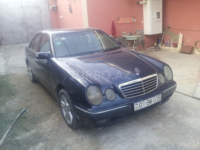 Mercedes E 220 2001, 293,000 km - 2.2 l - Xırdalan