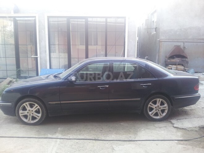 Mercedes E 220 2001, 293,000 km - 2.2 l - Xırdalan