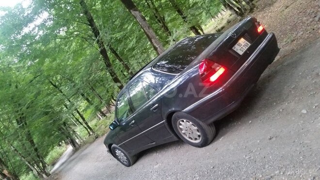 Mercedes C 230 1997, 286,000 km - 2.3 l - Bakı