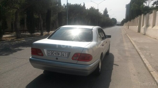 Mercedes E 200 1998, 390,000 km - 2.0 л - Bakı