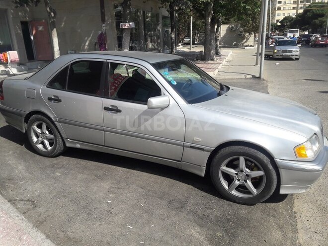 Mercedes C 220 2000, 388,000 km - 2.2 l - Bakı