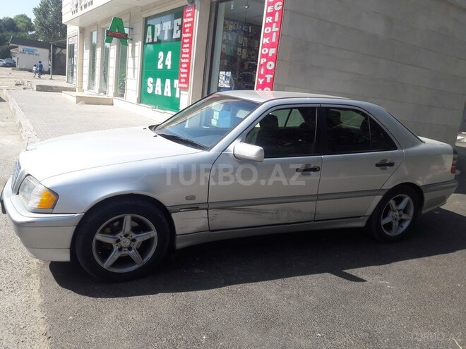Mercedes C 220 2000, 388,000 km - 2.2 l - Bakı