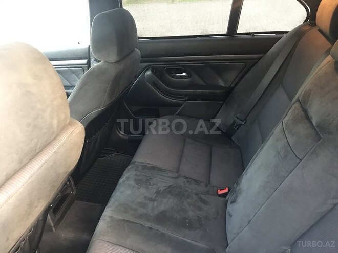 BMW 525 2001, 156,000 km - 2.5 l - Bakı
