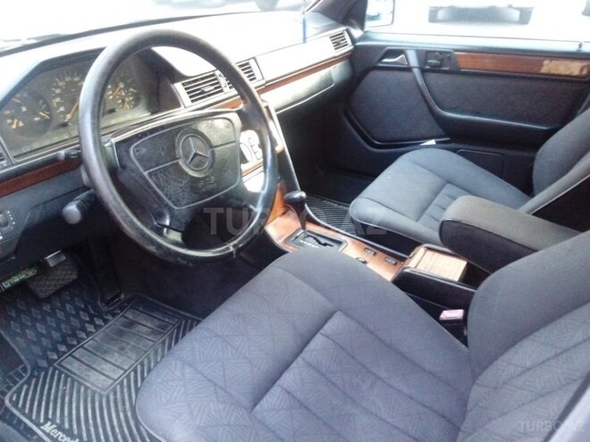 Mercedes E 300 1993, 496,000 km - 3.0 l - Bakı