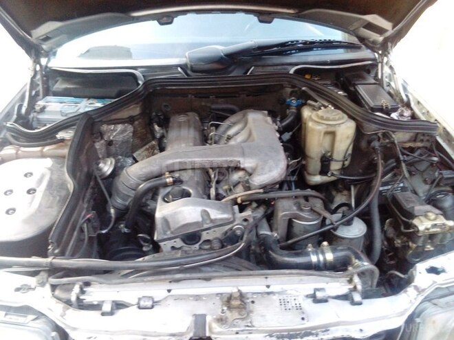 Mercedes E 300 1993, 496,000 km - 3.0 l - Bakı
