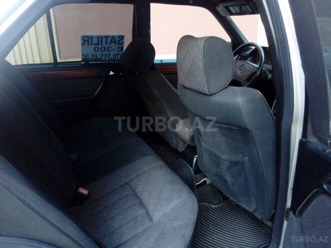 Mercedes E 300 1993, 496,000 km - 3.0 l - Bakı
