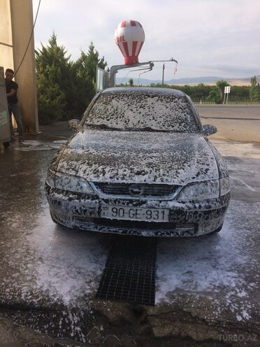 Opel Vectra 1998, 368,527 km - 1.6 l - Ağstafa