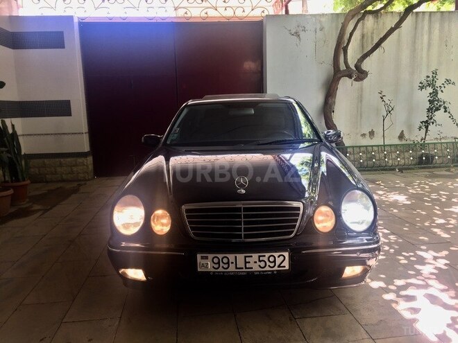 Mercedes E 240 2000, 215,000 km - 2.6 l - Bakı