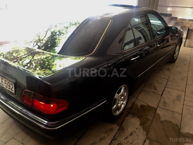 Mercedes E 240 2000, 215,000 km - 2.6 l - Bakı